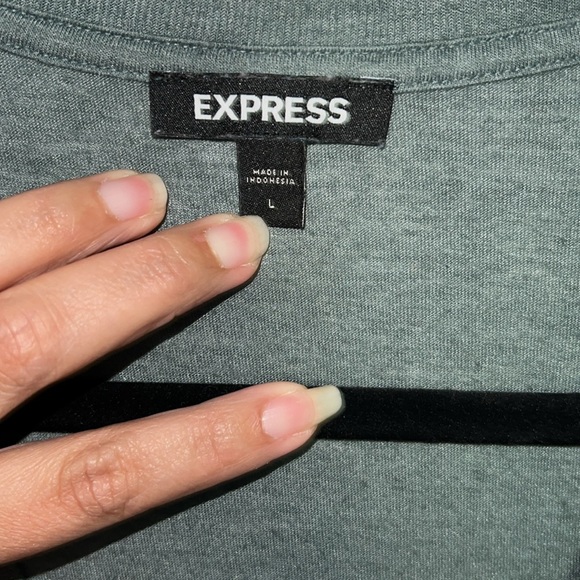 GENTLY USED EXPRESS T-SHIRT - Picture 3 of 4